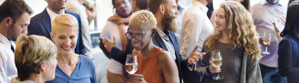 Qué Llevar a un Evento de  Empresas